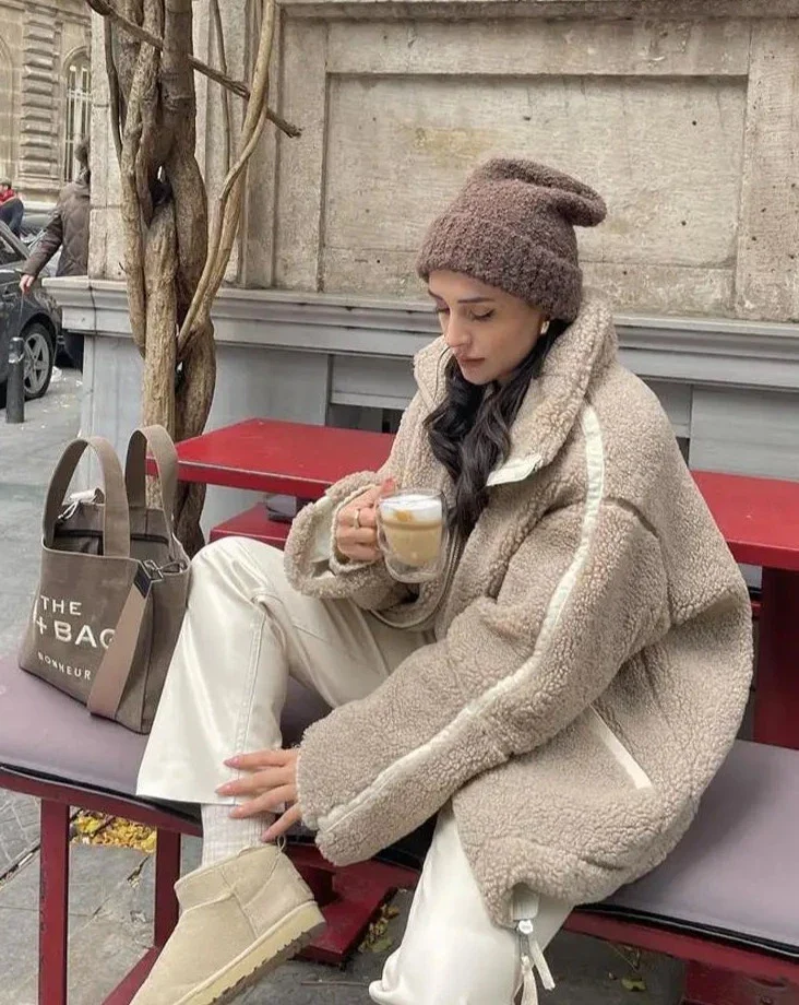 Cozy Teddy Mantel